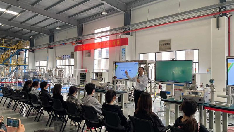 高固体份涂料树脂：揭秘其优势与选型要点**